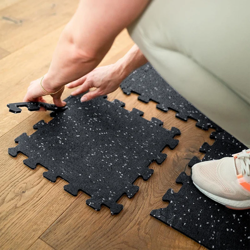 Premium Bodenschutzmatte aus extra dichtem Kautschuk (schwarz-grau)