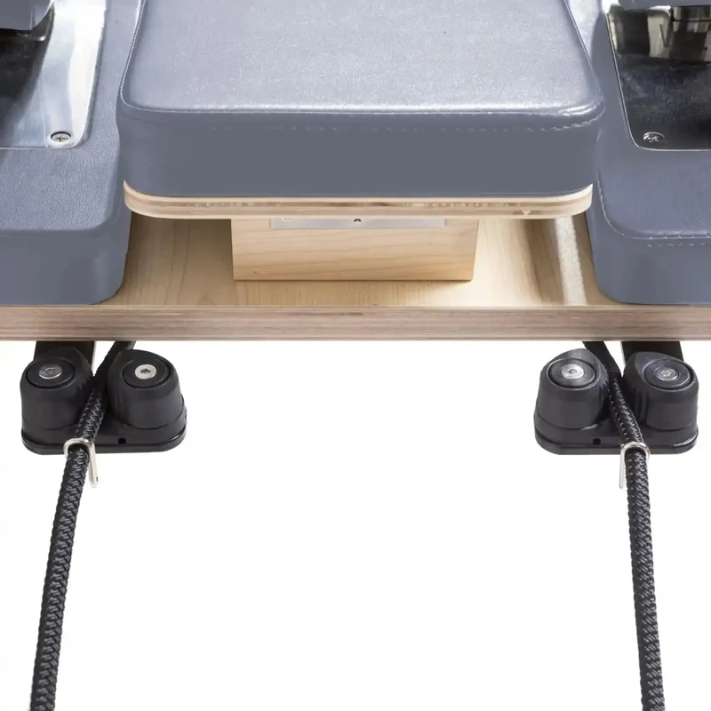 Elina Pilates Master Instructor Reformer mit Tower