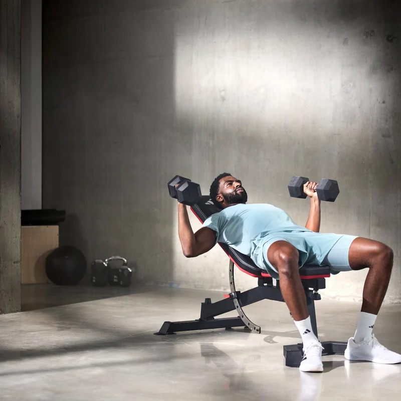adidas Utility Bench mit Bizeps-Curlpult & Beincurler