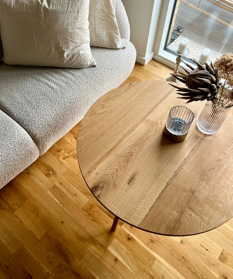 Sofabord i massiv eg Ø50-90 cm – elegant håndlavet egetræsbord