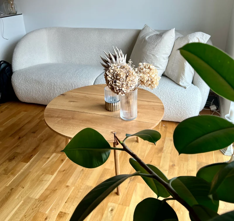 Sofabord i massiv eg Ø50-90 cm – elegant håndlavet egetræsbord