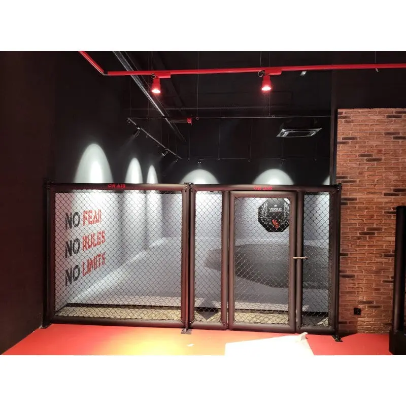 MMA-Paneel mit Tür – 4 Polster | 1,75 bis 2,50 m × 1,93 m