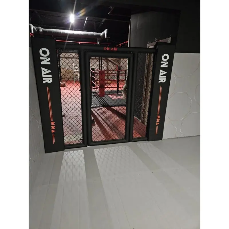MMA-Paneel mit Tür – 4 Polster | 1,75 bis 2,50 m × 1,93 m