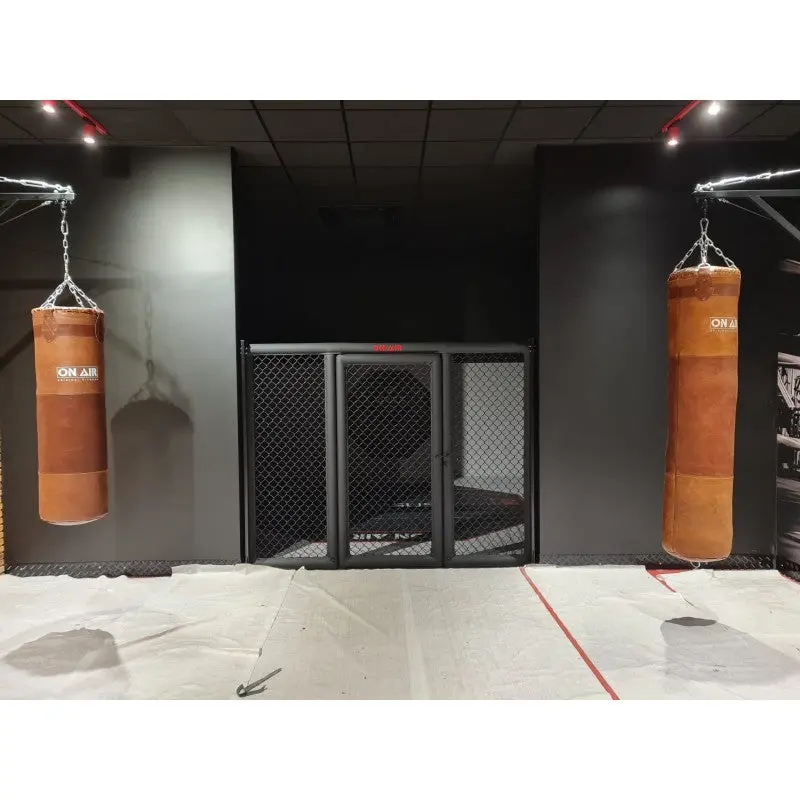 MMA-Paneel mit Tür – 4 Polster | 1,75 bis 2,50 m × 1,93 m